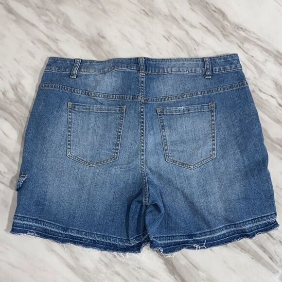 Lane Bryant Denim Cargo Shorts Size 18 Short – Raw Hem Utility‎ Jean Shorts - Picture 10 of 13
